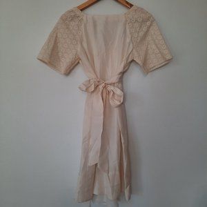 Banana Republic Ivory tie back cotton/silk dress size 2